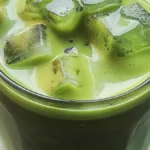 Matcha Latte med jordgubbar