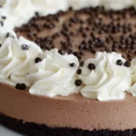 Lyxig mjölkchokladcheesecake med saltkolasås: Enkelt recept