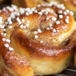 Hemgjorda bullar med kanel och kardemumma