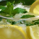 Så gör du hemgjord citronlemonad enkelt