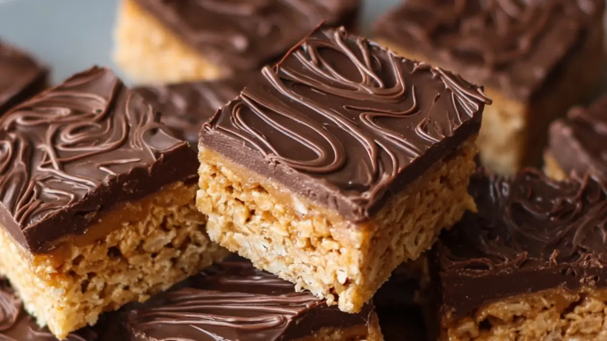 Knapriga rutor med choklad och karamell