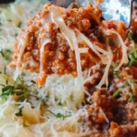 Mormors köttfärsås med parmesanstuvad vitkål