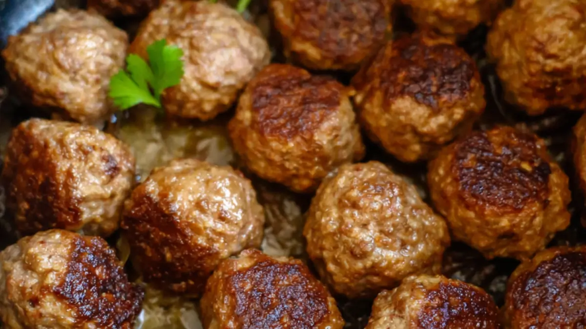 Perfekta Köttbullar med rostad lök enkelt hemma