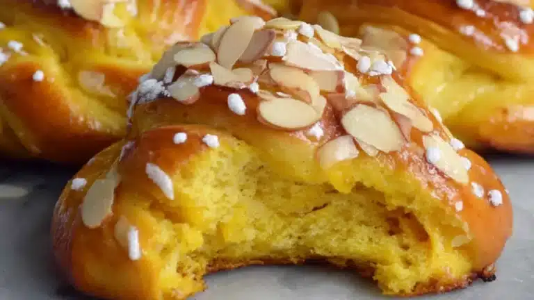 Saffransbullar med mandelmassa & apelsin