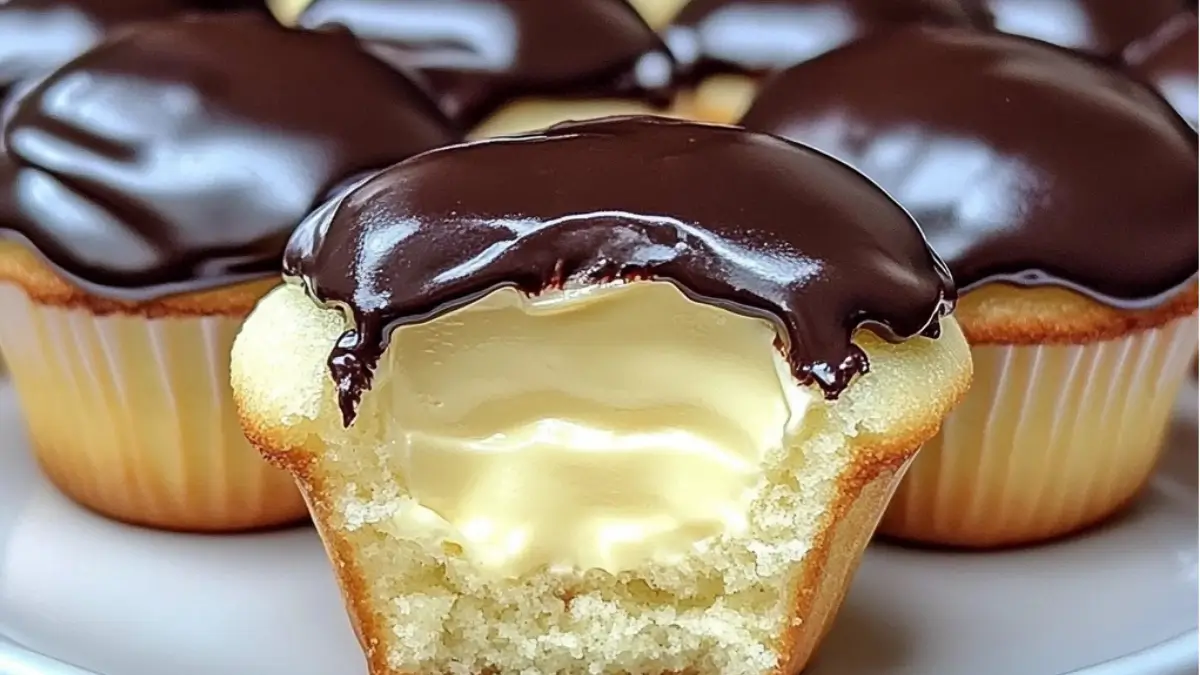Oemotståndliga Boston Cream Pie Cupcakes