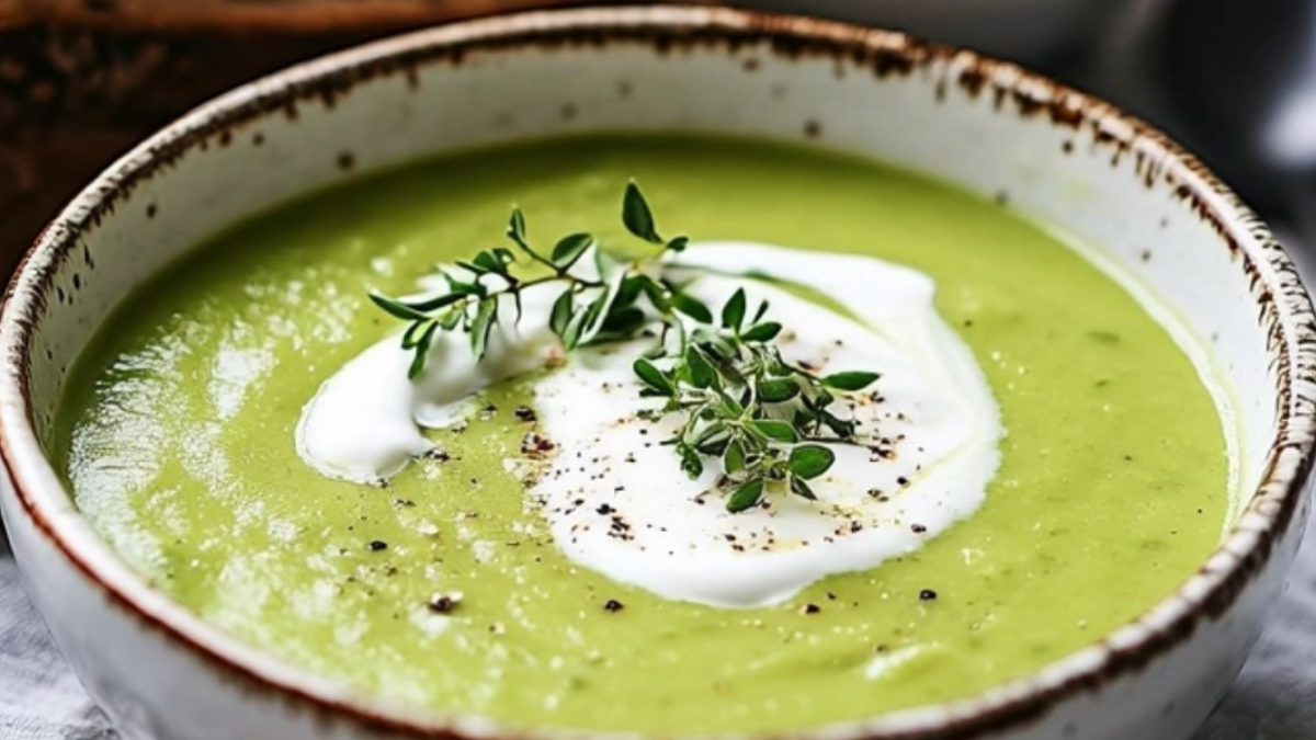 Perfekt Grön Ärtsoppa med Enkla Ingredienser