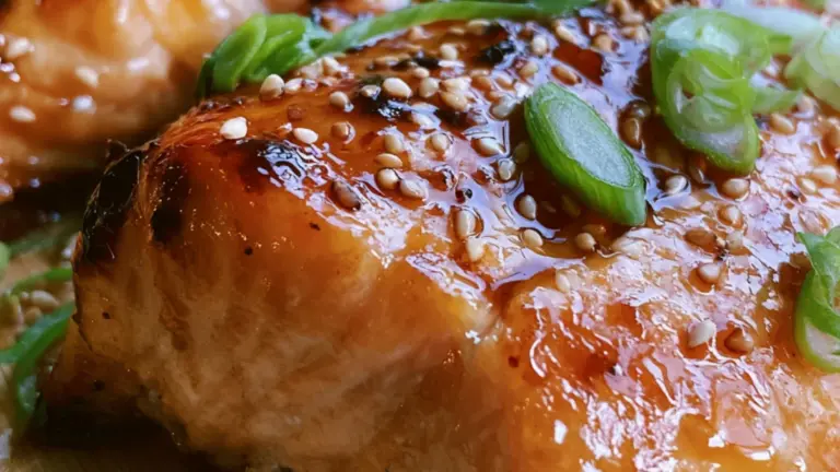 Saftig honungsglaserad lax direkt från ugnen: ett recept du kommer älska