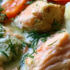 Isländsk laxsoppa recept hemgjord och enkel