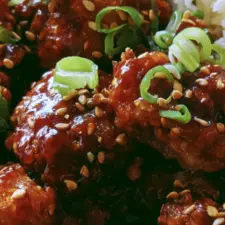 Krispig asiatisk kyckling med sötstark sås recept
