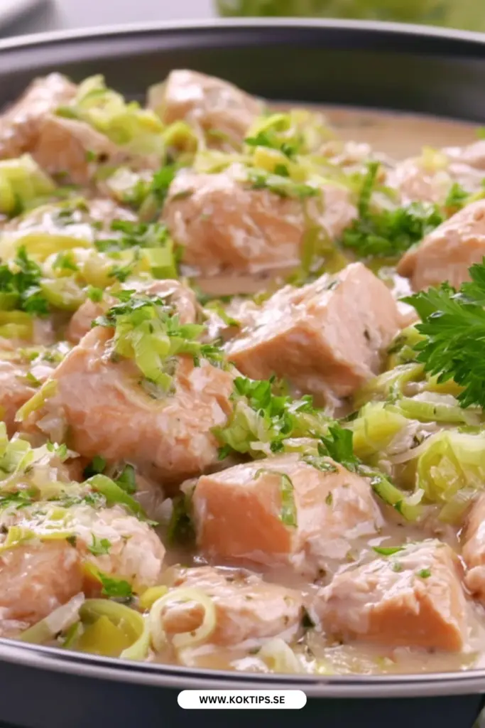 Laxgryta med purjolök: det bästa receptet för en krämig vardagsmiddag