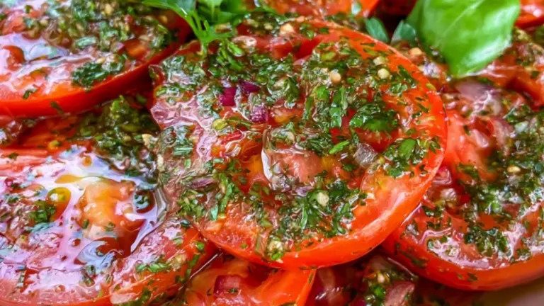 Hemlagade marinerade tomater som smakar sommar hela året