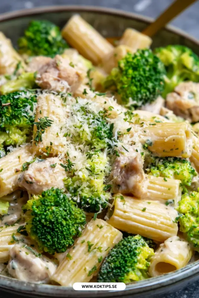 Krämig kycklingpasta med broccoli: det enklaste receptet du kommer älska